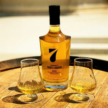 Load image into Gallery viewer, Honey Liqueur 7 - Gift Box Luigi Bormioli
